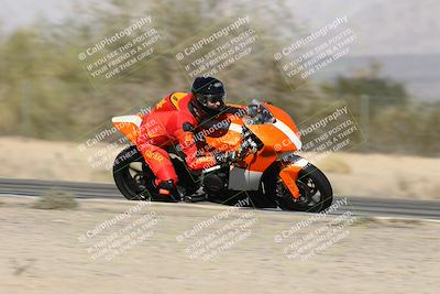 media/Dec-01-2025-Moto Forza (Mon) [[2daa91e15f]]/3-Beginner Group/Session 2 (Turn 7 Inside Pans)/